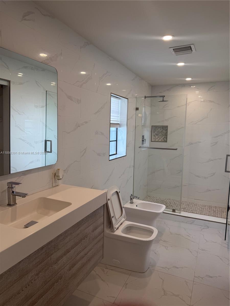 THE TOWNHOMES OF DORAL OA - Residential