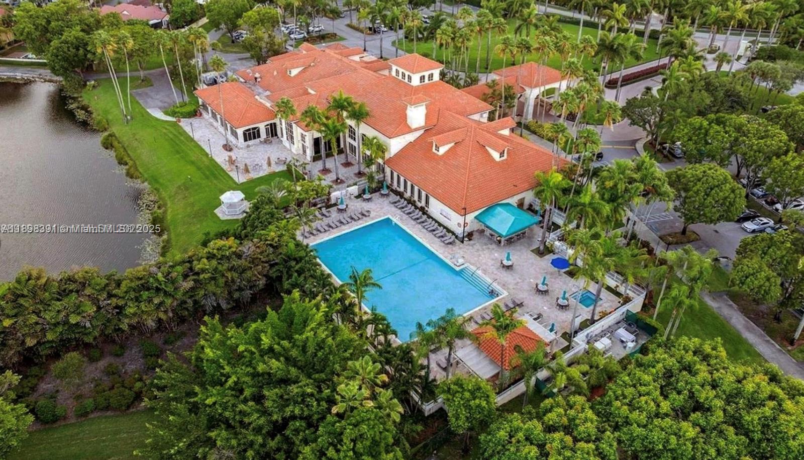 THE TOWNHOMES OF DORAL OA - Residential