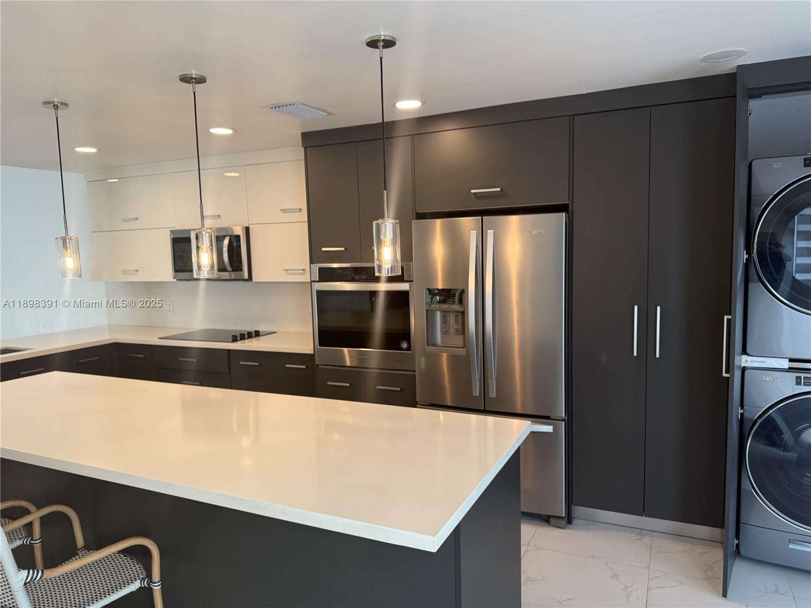 THE TOWNHOMES OF DORAL OA - Residential