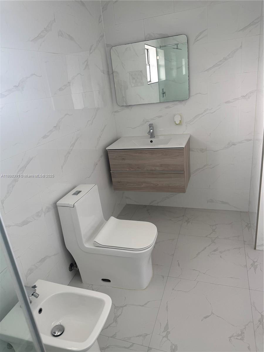 THE TOWNHOMES OF DORAL OA - Residential