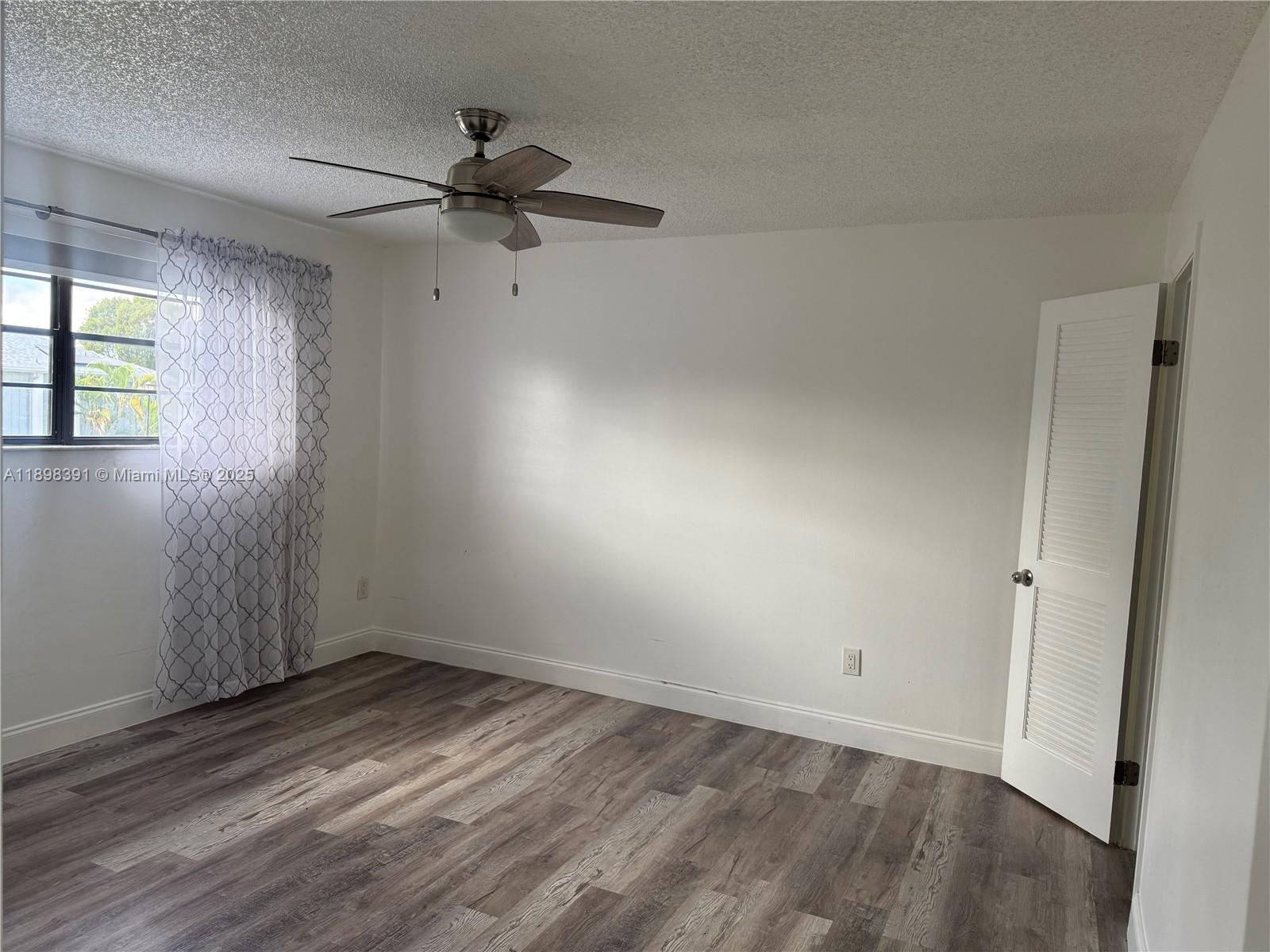 THE TOWNHOMES OF DORAL OA - Residential