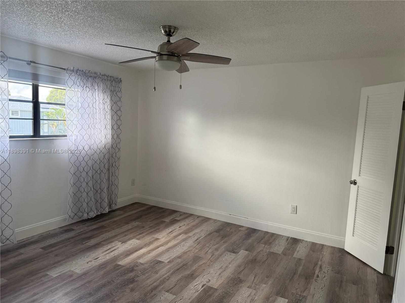 THE TOWNHOMES OF DORAL OA - Residential