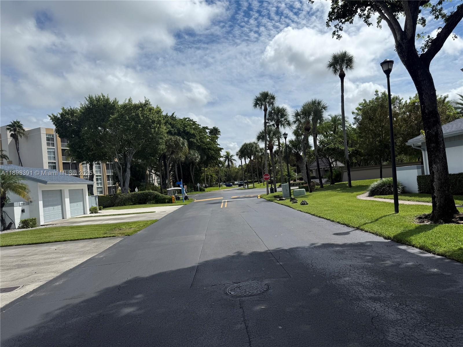THE TOWNHOMES OF DORAL OA - Residential