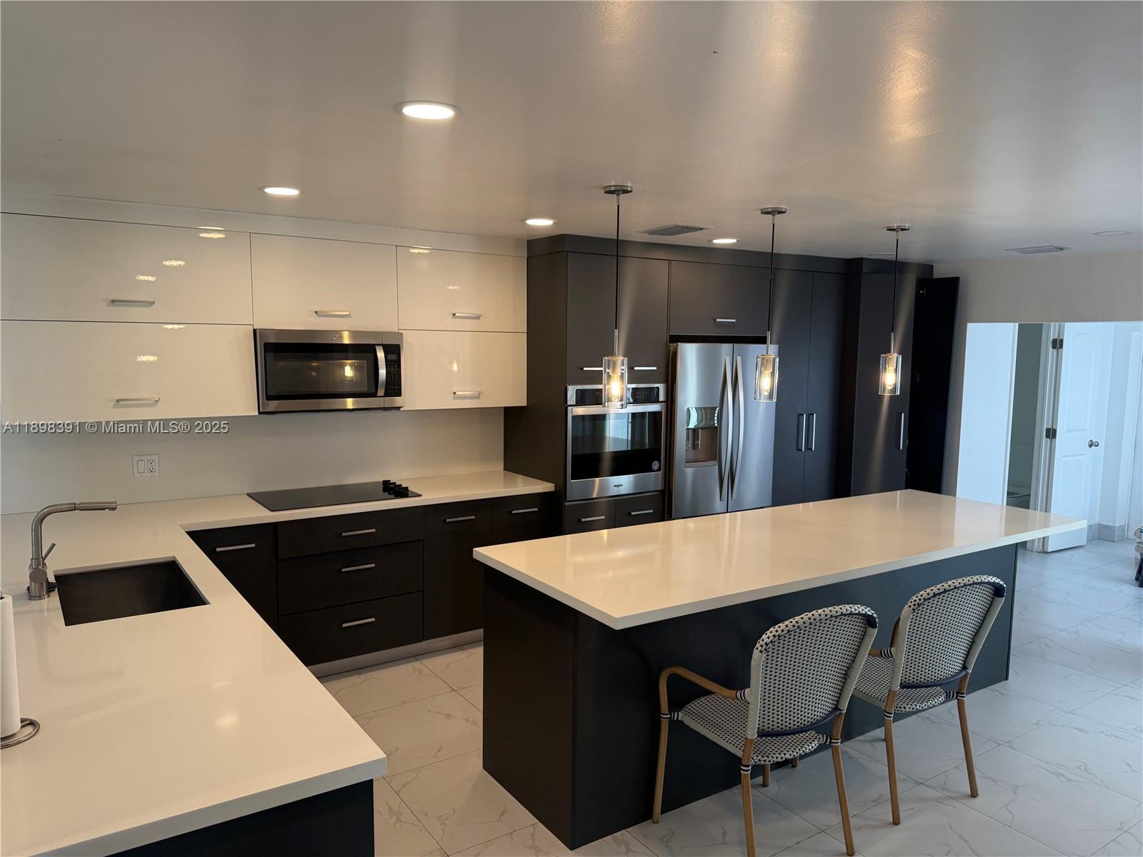 THE TOWNHOMES OF DORAL OA - Residential
