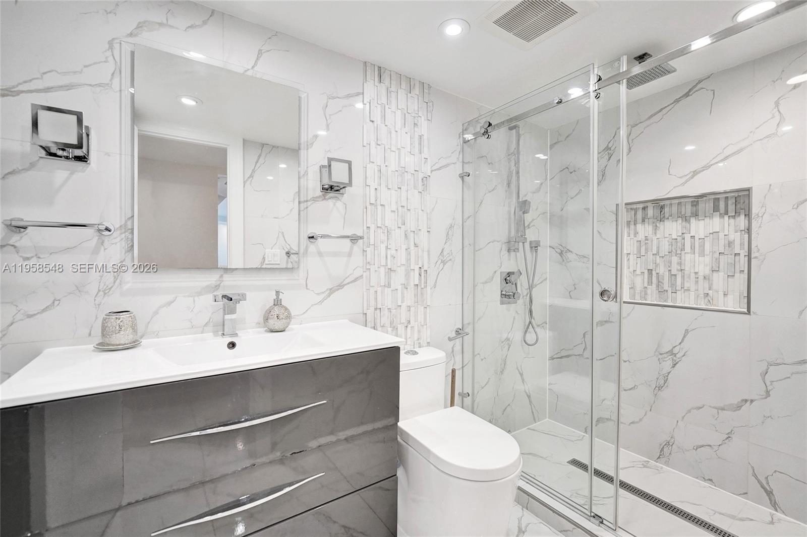 ENVIRON I CONDO 9 - Residential