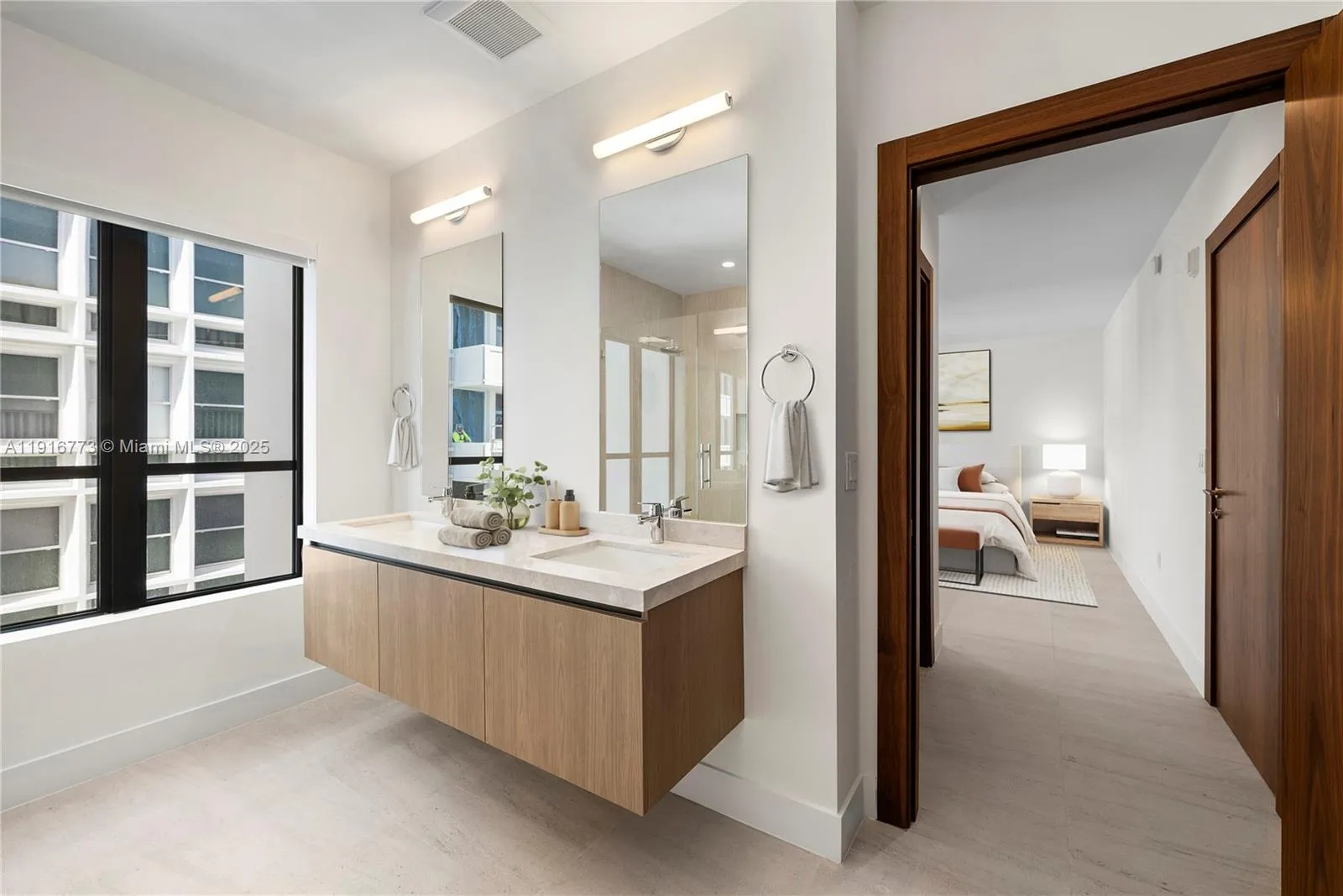 Coral Gables, Florida 33134, United States, 2 Bedrooms Bedrooms, ,2 BathroomsBathrooms,Residential,Active,246143