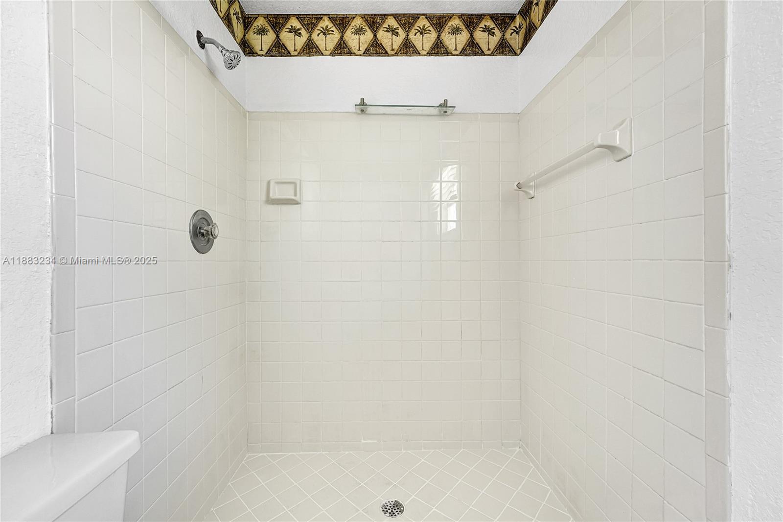 CARDINAL PLACE CONDO - Residential Lease