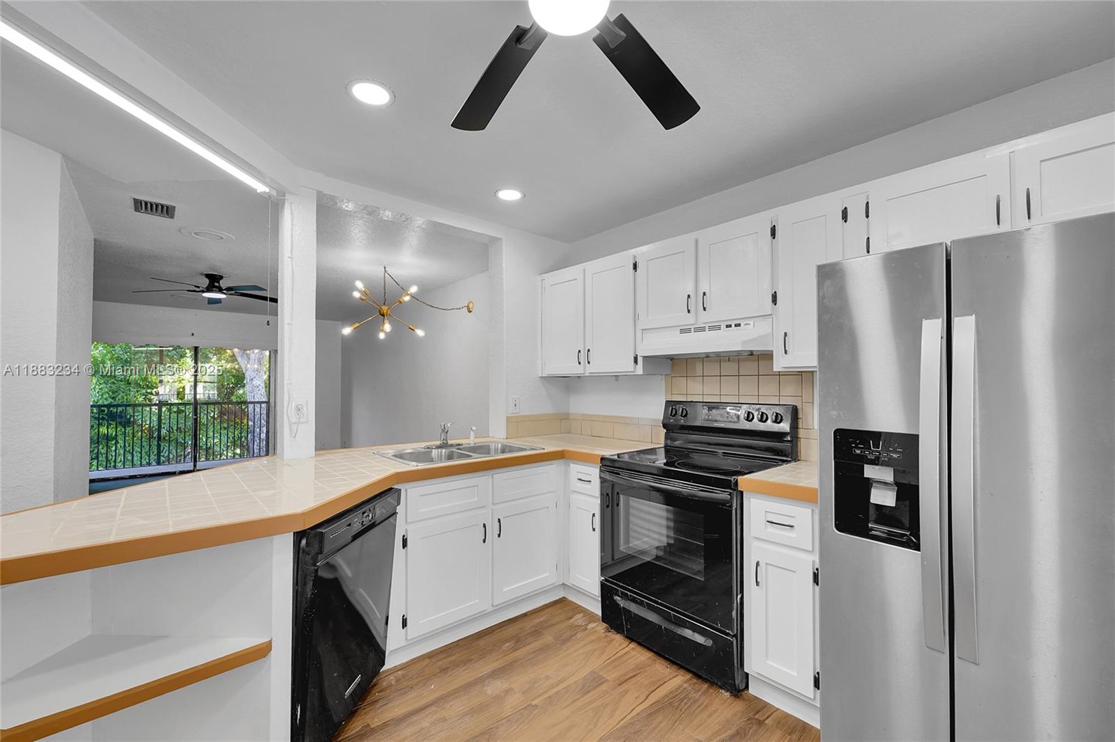 CARDINAL PLACE CONDO - Residential Lease
