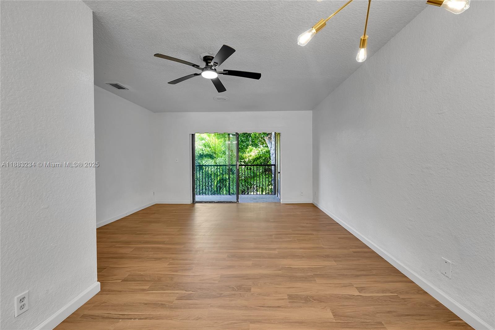 CARDINAL PLACE CONDO - Residential Lease