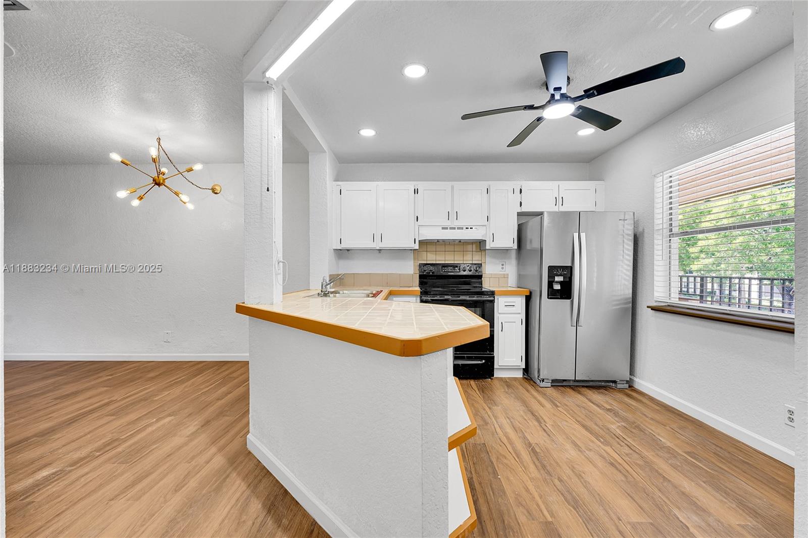 CARDINAL PLACE CONDO - Residential Lease