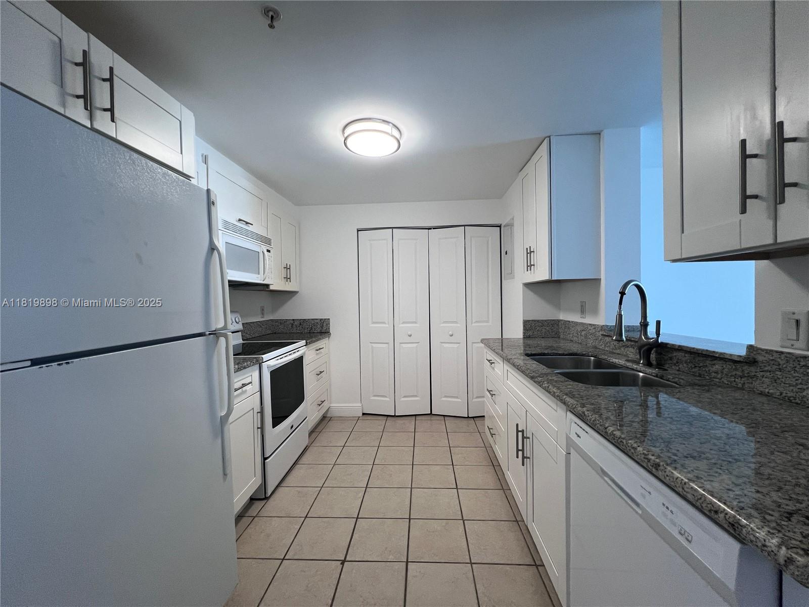 VUE AT BRICKELL CONDO - Residential Lease
