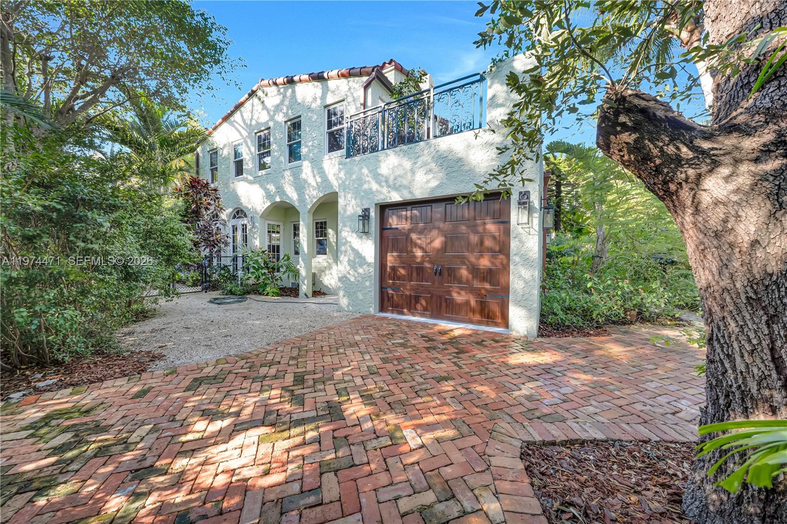 ESPANOLA HEIGHTS - Residential