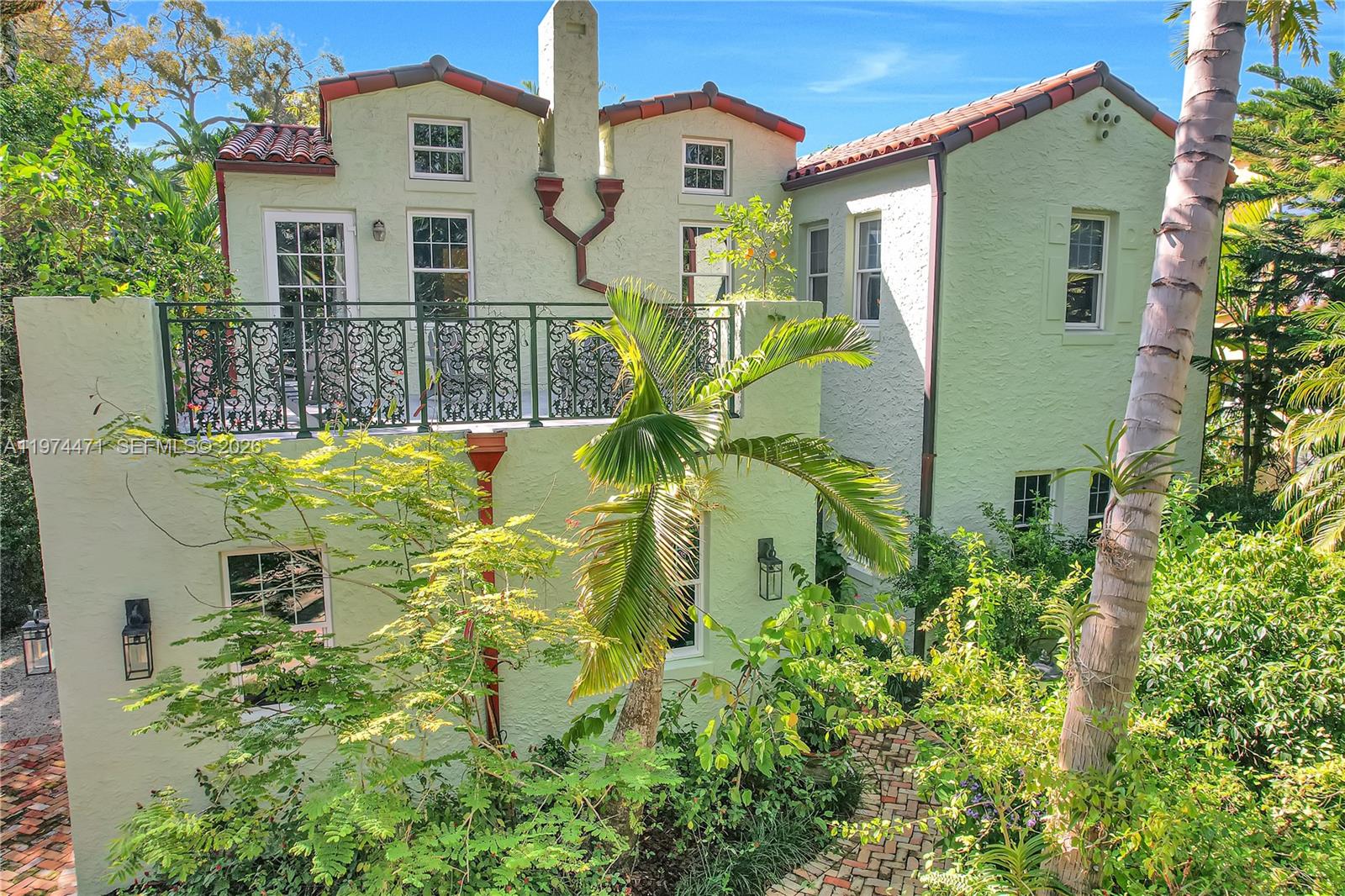 ESPANOLA HEIGHTS - Residential