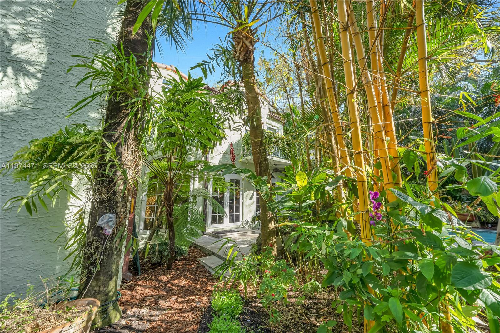 ESPANOLA HEIGHTS - Residential