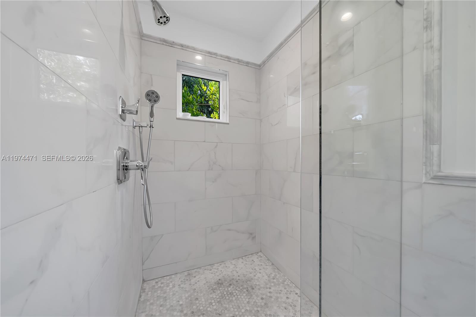 ESPANOLA HEIGHTS - Residential