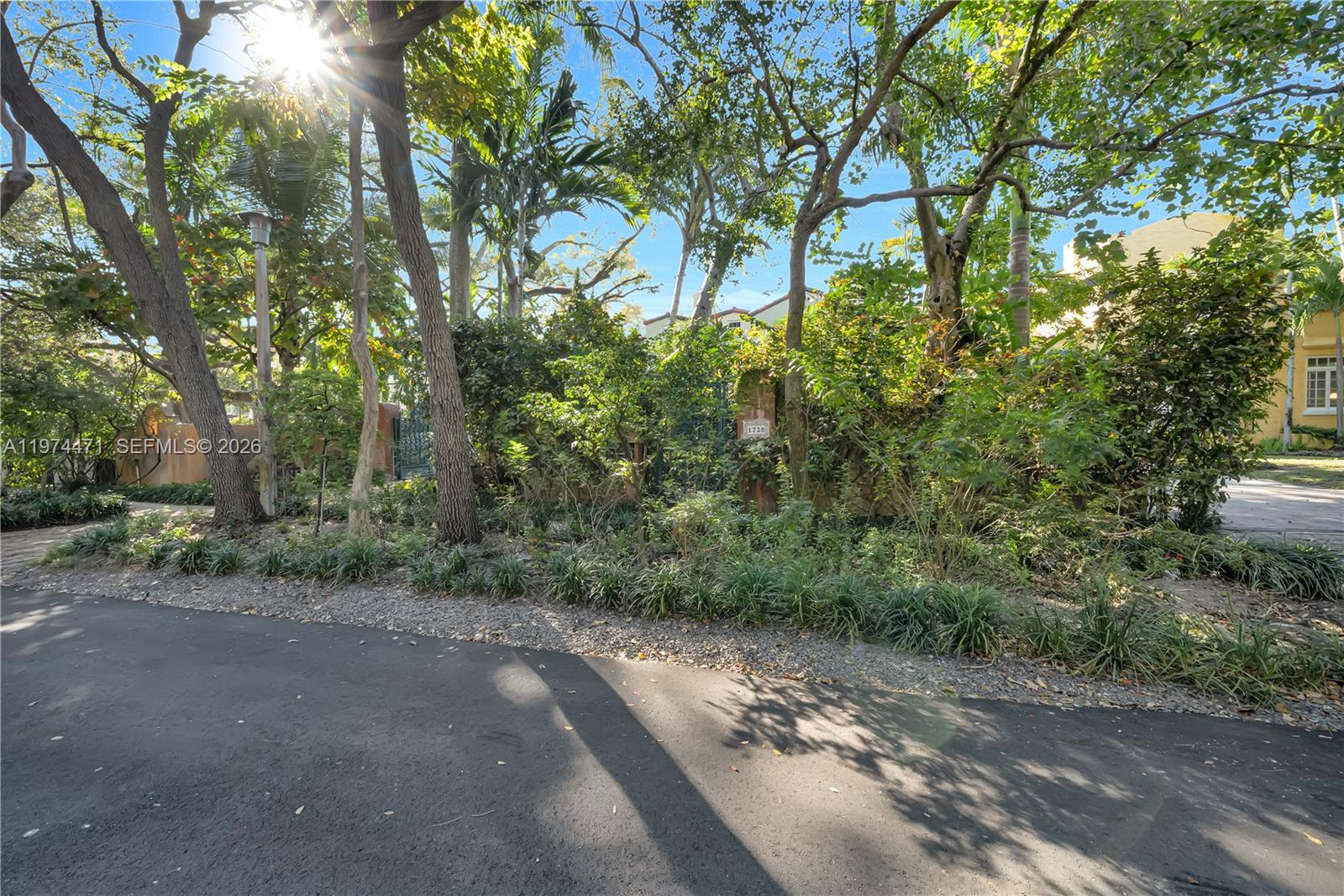 ESPANOLA HEIGHTS - Residential