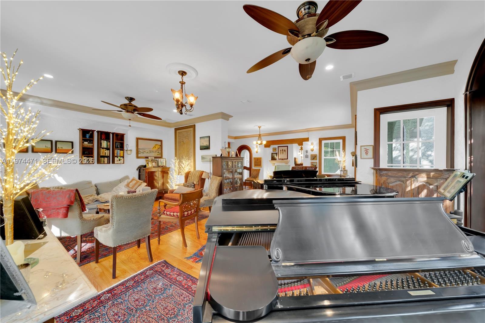 ESPANOLA HEIGHTS - Residential