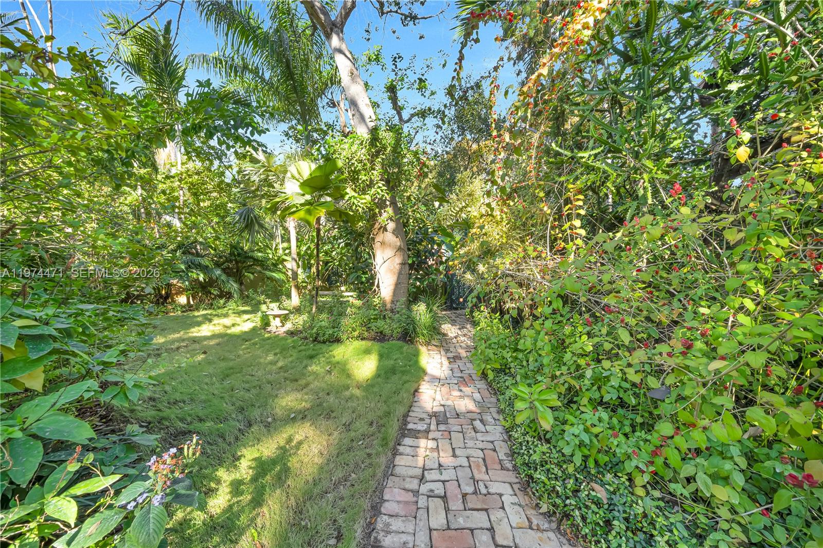 ESPANOLA HEIGHTS - Residential