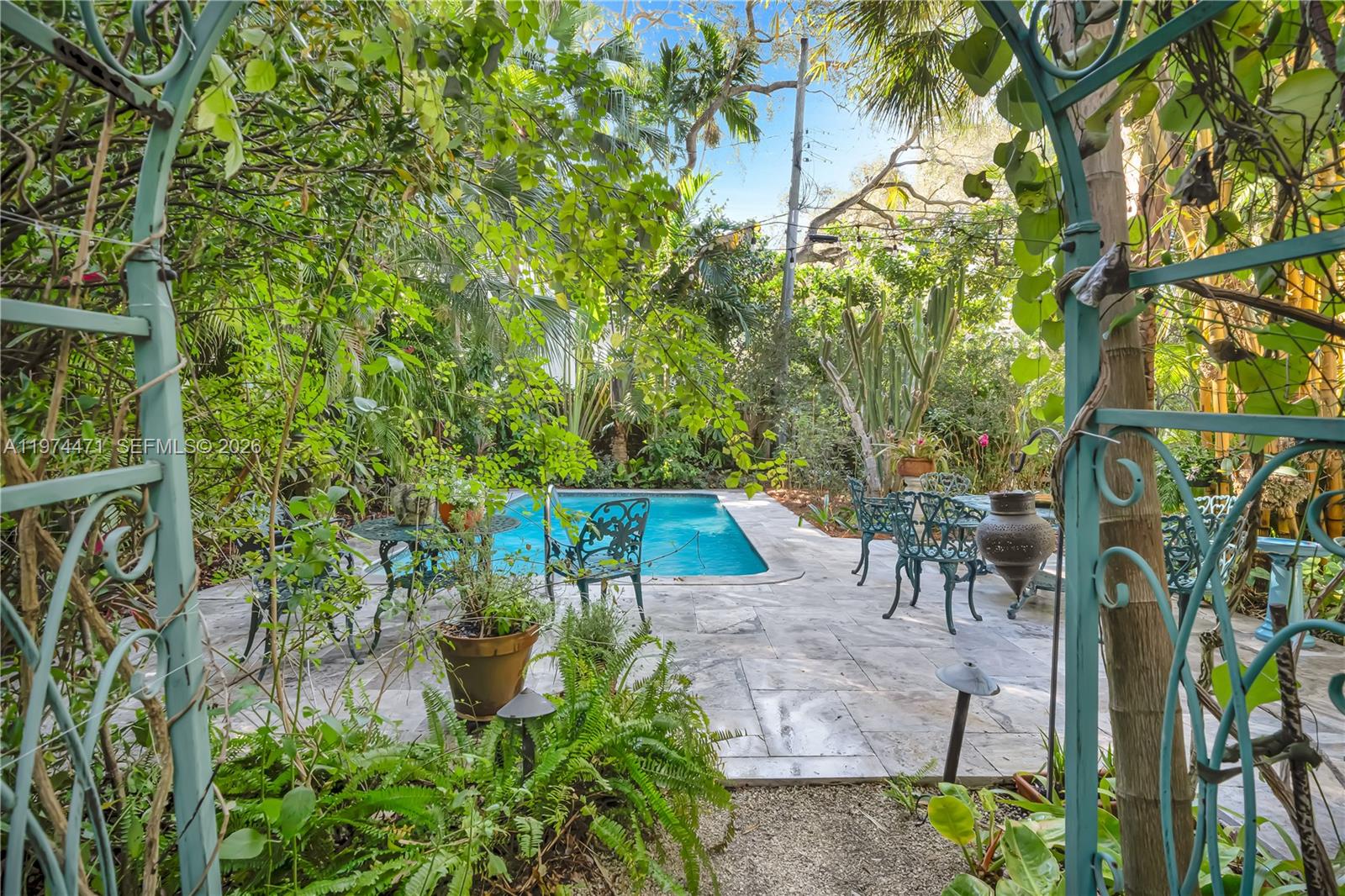 ESPANOLA HEIGHTS - Residential