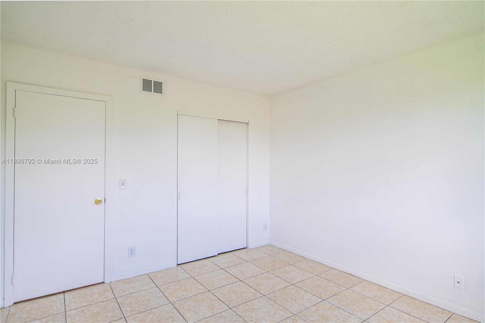 EDGEWATER CONDO - Residential Lease