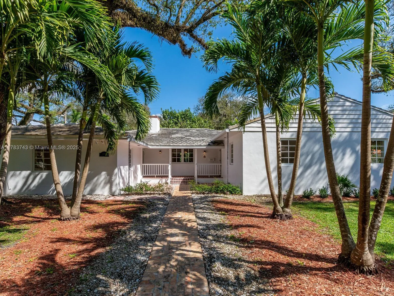 Coral Gables, Florida 33146, United States, 4 Bedrooms Bedrooms, ,4 BathroomsBathrooms,Residential,Active,110921