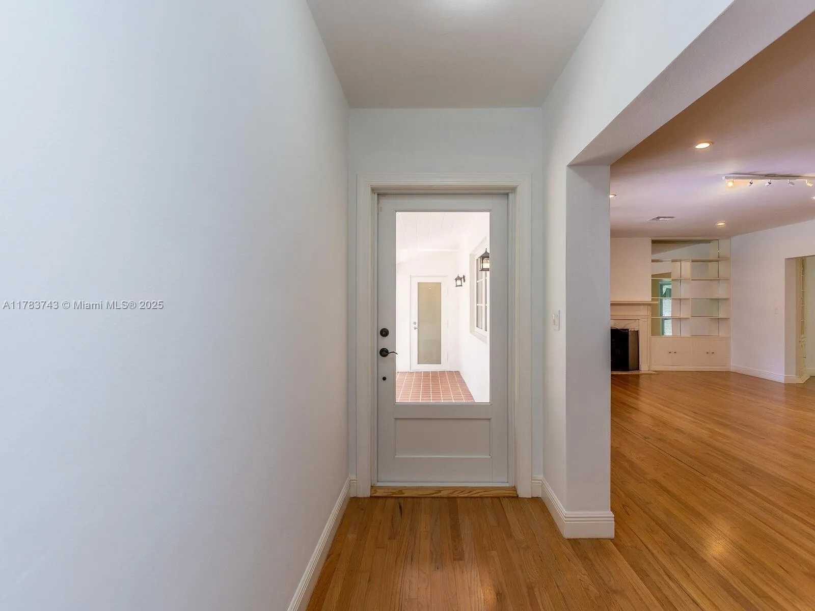 Coral Gables, Florida 33146, United States, 4 Bedrooms Bedrooms, ,4 BathroomsBathrooms,Residential,Active,110921