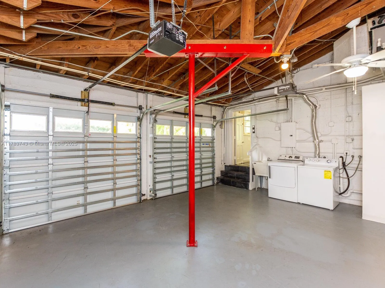 Coral Gables, Florida 33146, United States, 4 Bedrooms Bedrooms, ,4 BathroomsBathrooms,Residential,Active,110921