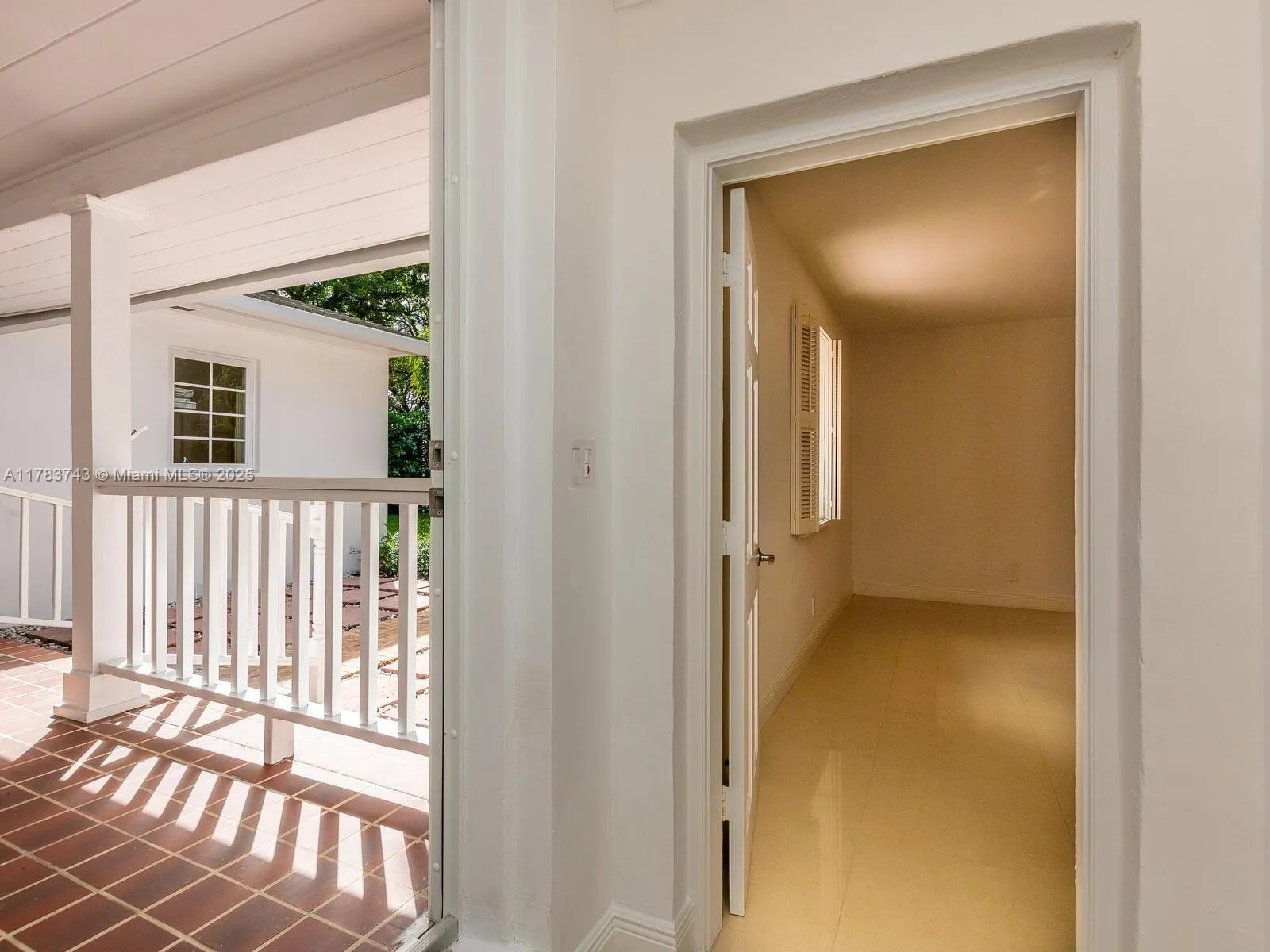 Coral Gables, Florida 33146, United States, 4 Bedrooms Bedrooms, ,4 BathroomsBathrooms,Residential,Active,110921