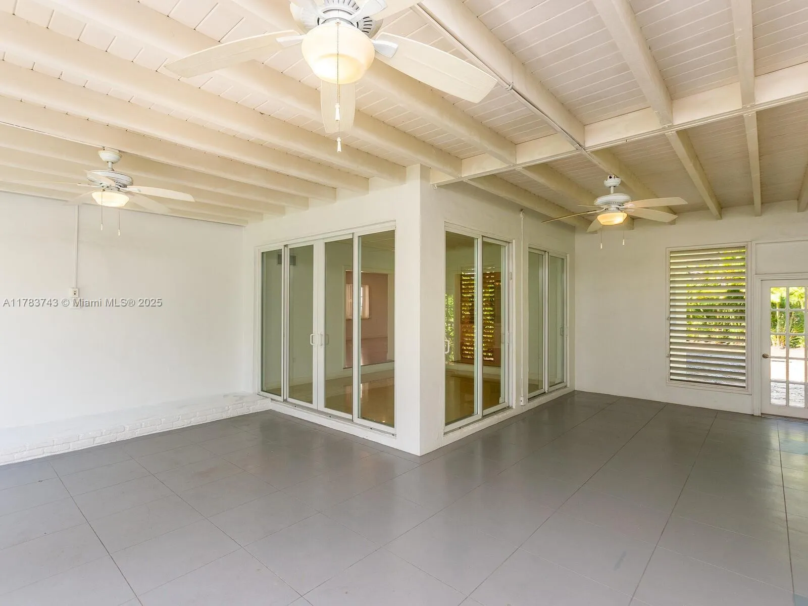 Coral Gables, Florida 33146, United States, 4 Bedrooms Bedrooms, ,4 BathroomsBathrooms,Residential,Active,110921