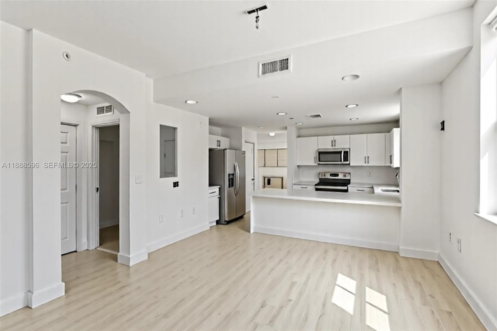 CORONADO AT DORAL I CONDO - Residential