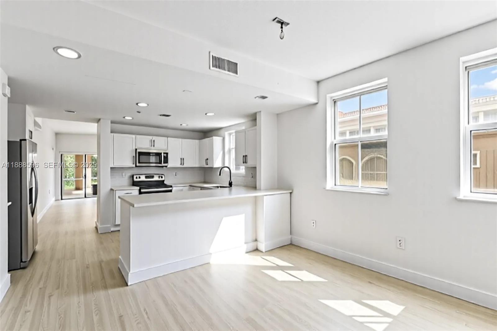 CORONADO AT DORAL I CONDO - Residential