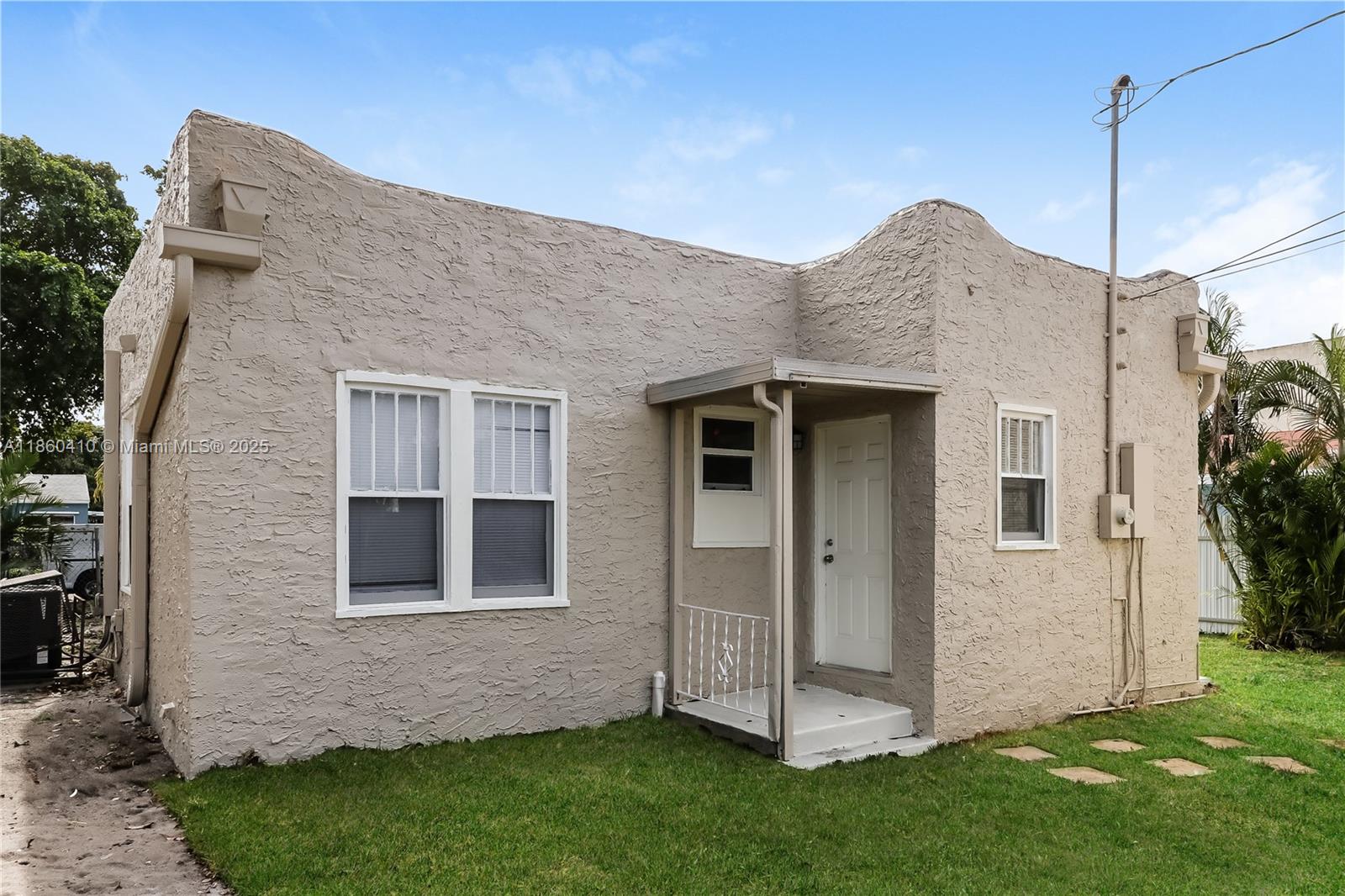 COLONIAL ESTATES - Residential Lease