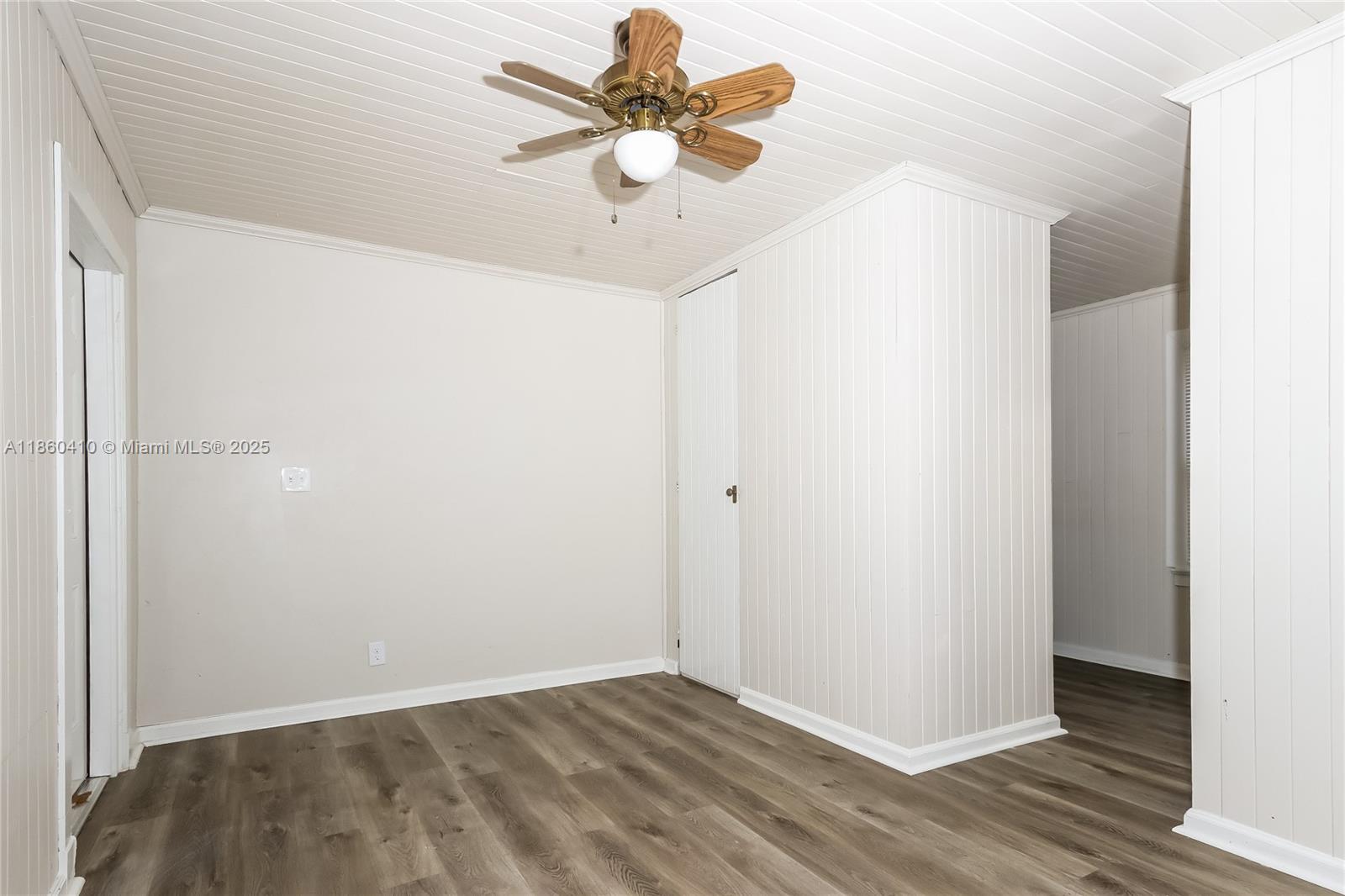 COLONIAL ESTATES - Residential Lease