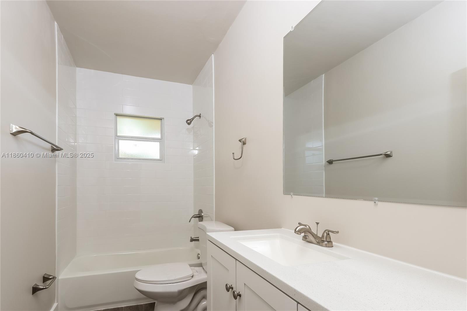 COLONIAL ESTATES - Residential Lease