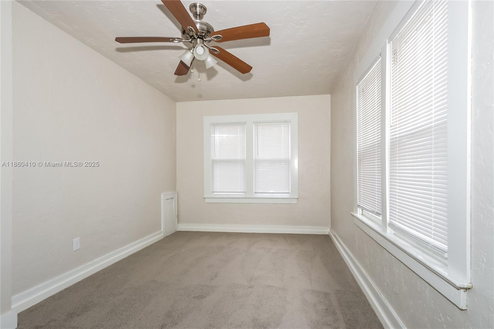 COLONIAL ESTATES - Residential Lease