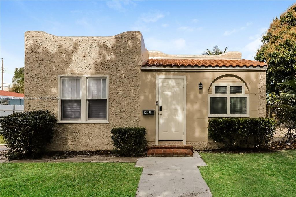 Photo of 523 Plymouth Rd, West Palm Beach, FL 33405 (MLS # A11860410)