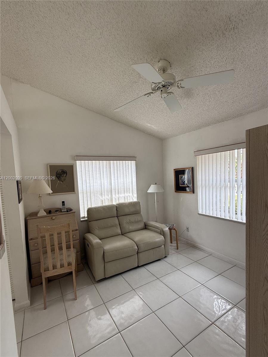 TROPICAL LAKES PH 2 - Residential