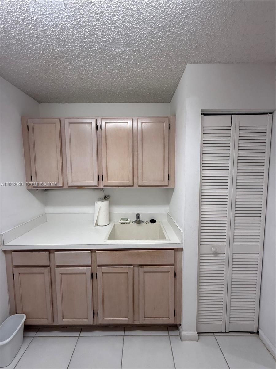 TROPICAL LAKES PH 2 - Residential