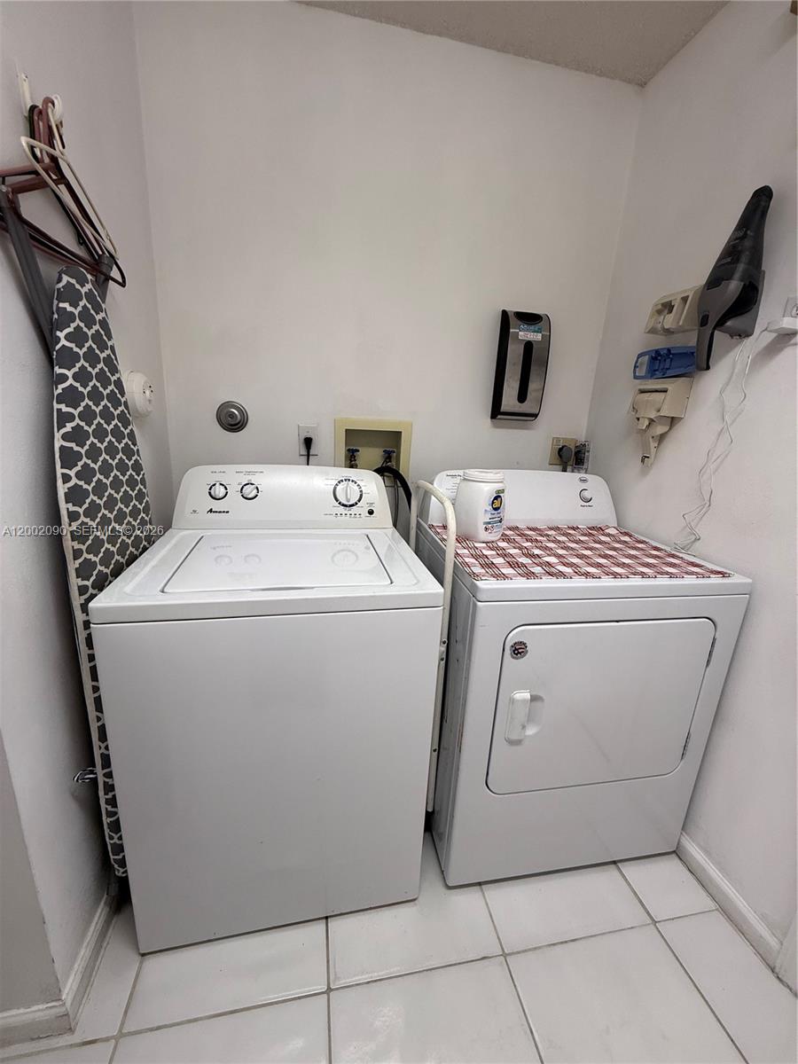 TROPICAL LAKES PH 2 - Residential