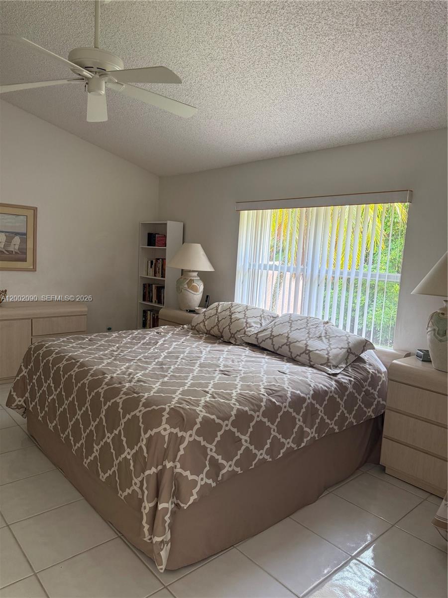 TROPICAL LAKES PH 2 - Residential