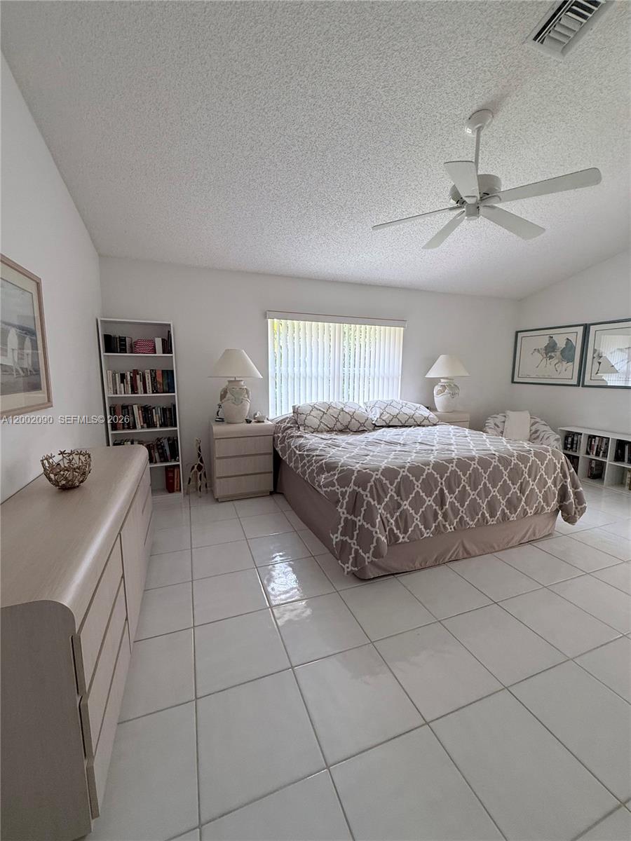 TROPICAL LAKES PH 2 - Residential