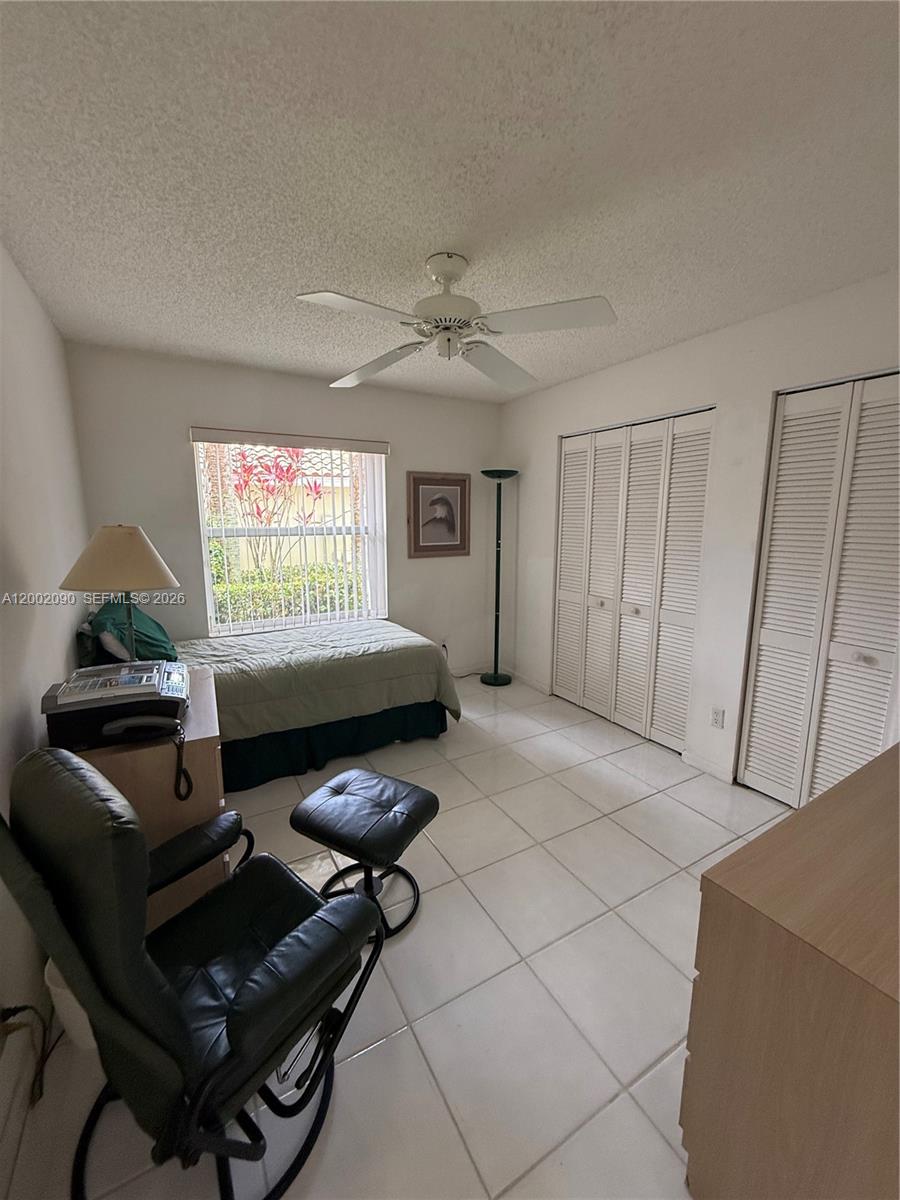 TROPICAL LAKES PH 2 - Residential