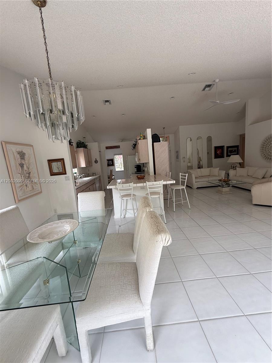 TROPICAL LAKES PH 2 - Residential