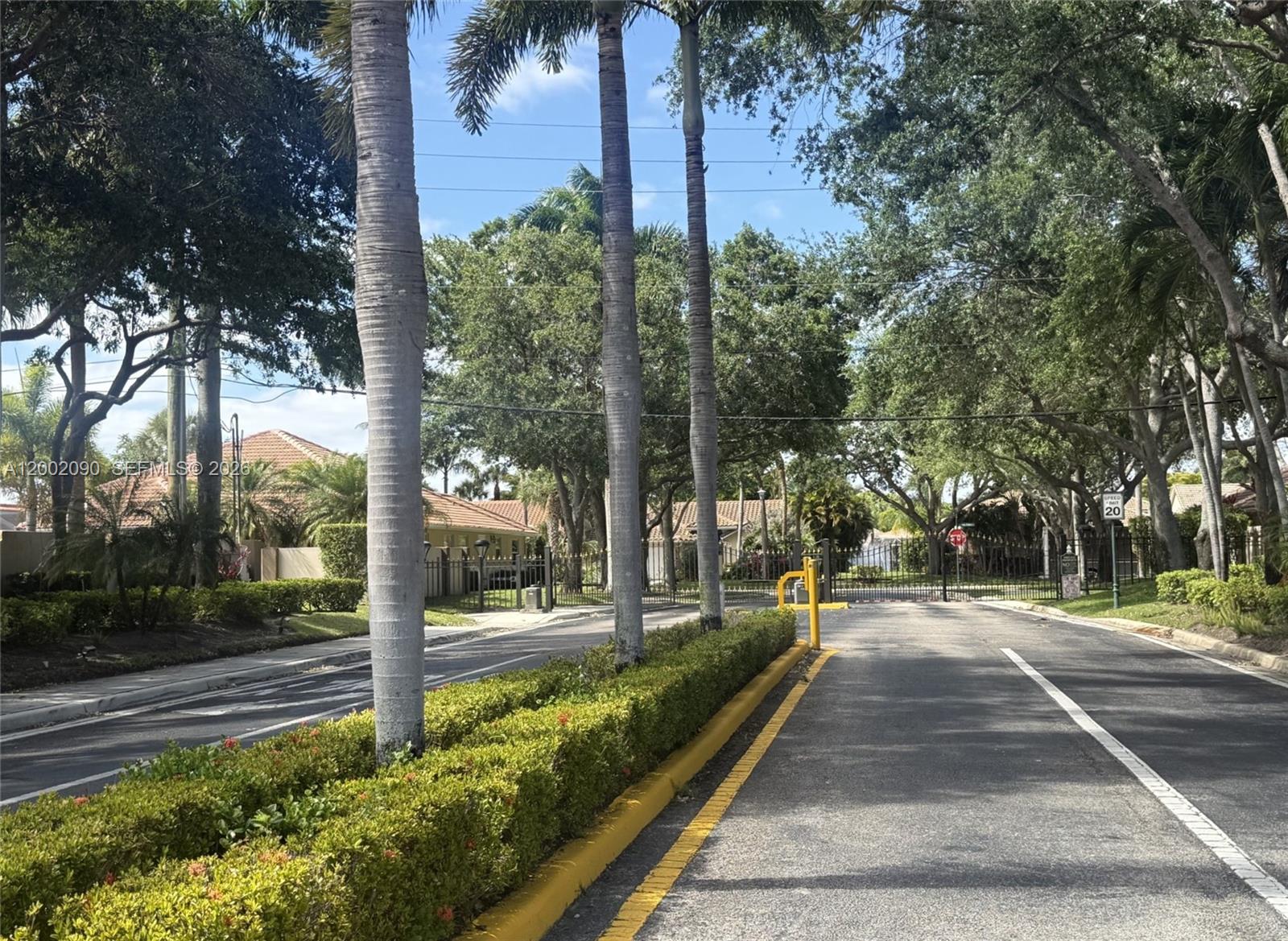 TROPICAL LAKES PH 2 - Residential