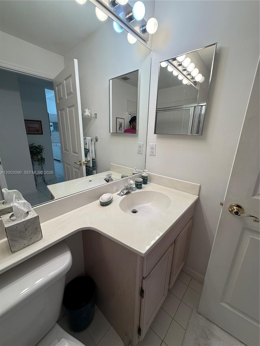 TROPICAL LAKES PH 2 - Residential