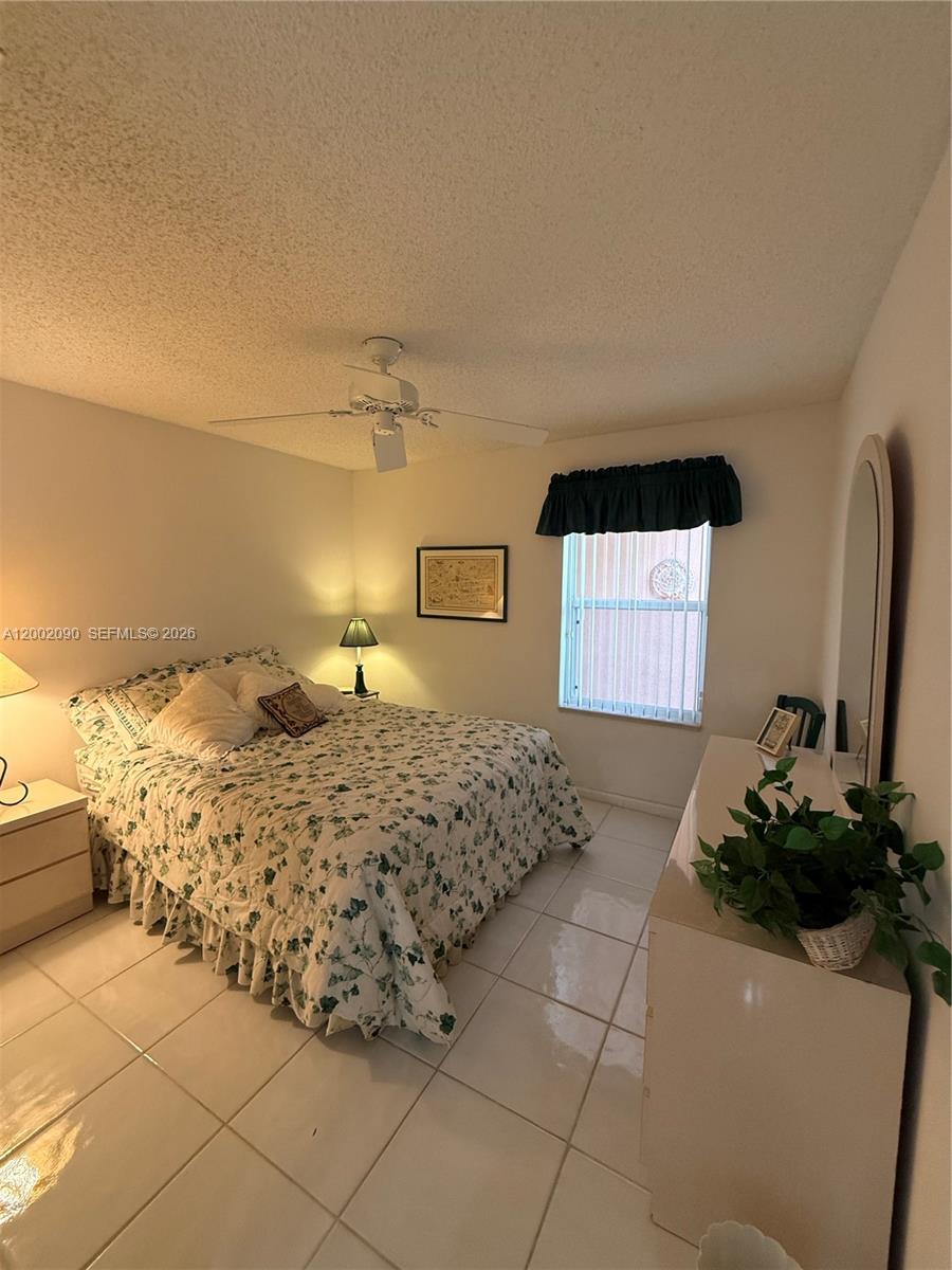 TROPICAL LAKES PH 2 - Residential