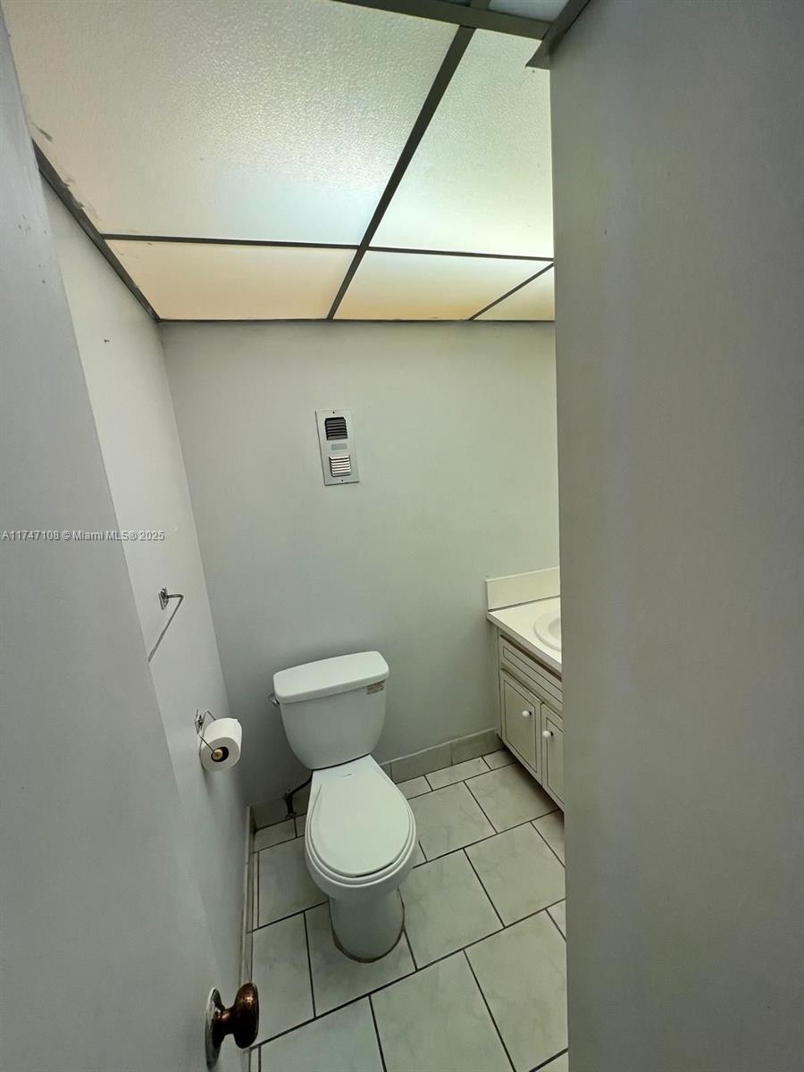 THE LEEWARD CONDO - Residential