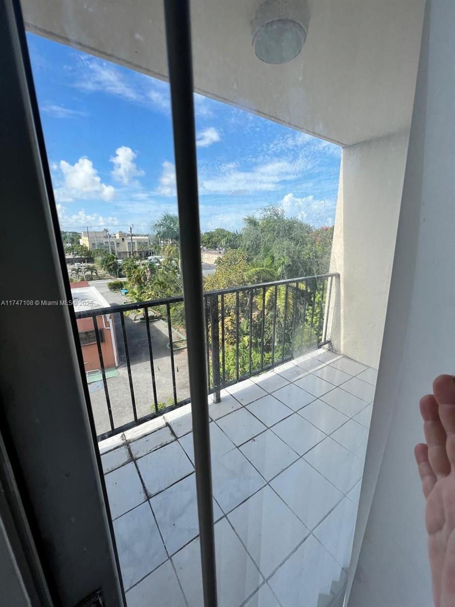 THE LEEWARD CONDO - Residential