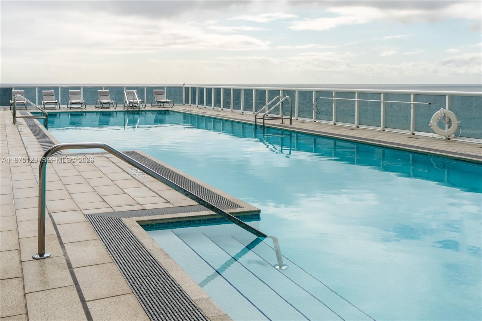 TDR TOWER II CONDO - Residential