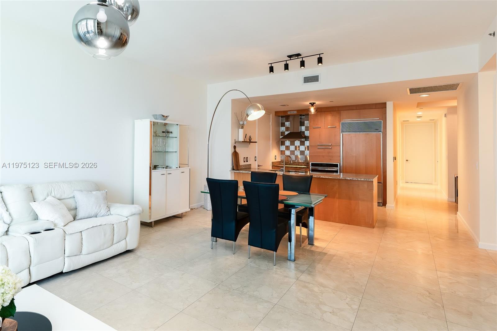 TDR TOWER II CONDO - Residential